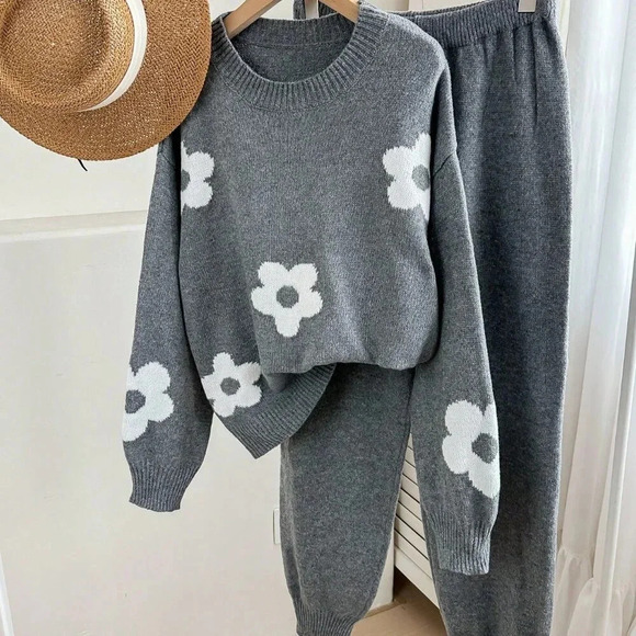 Sweaters - Grey Casual Women's Crochet Floral Pattern Sweater Top And Pants Knit Set